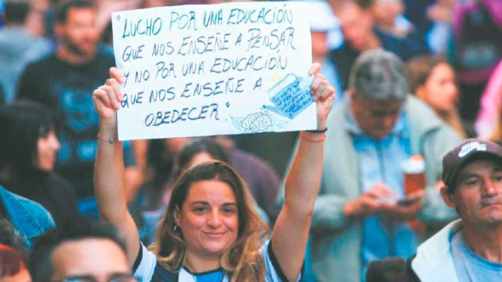 Reclamo. El multitudinario apoyo a las universidades muestra que es un valor común que supera clases sociales.