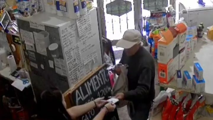 Jubilado de 80 años robó 200.000 pesos a punta de pistola.