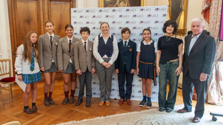 Los ganadores de la AACI Poetry Contest.