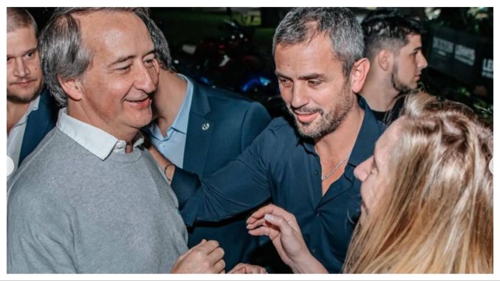 El candidato libertario en Santa Fe, Nicolás Mayoraz, junto a Karina Milei y Martín Menem.