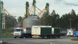 Sin acuerdo y con puertos paralizados: escala la pelea por los fletes y se frena la exportación de granos