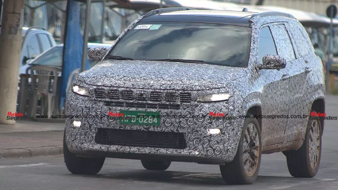 Jeep prepara el restyling de mitad de vida del Commander | Parabrisas