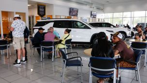 Carmakers Idle Plants, Rethink Prices As Trump’s Tariffs Hit