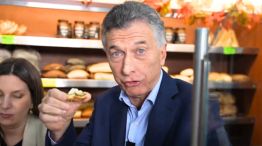 Mauricio Macri visitó una panadería en Villa Pueyrredón y le reclamaron que trabaje junto a Milei