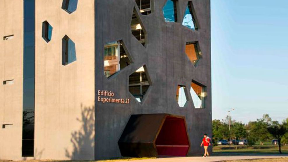 Universidad Siglo 21
