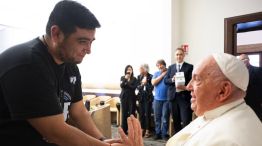 Alejandro Gramajo junto al papa Francisco.