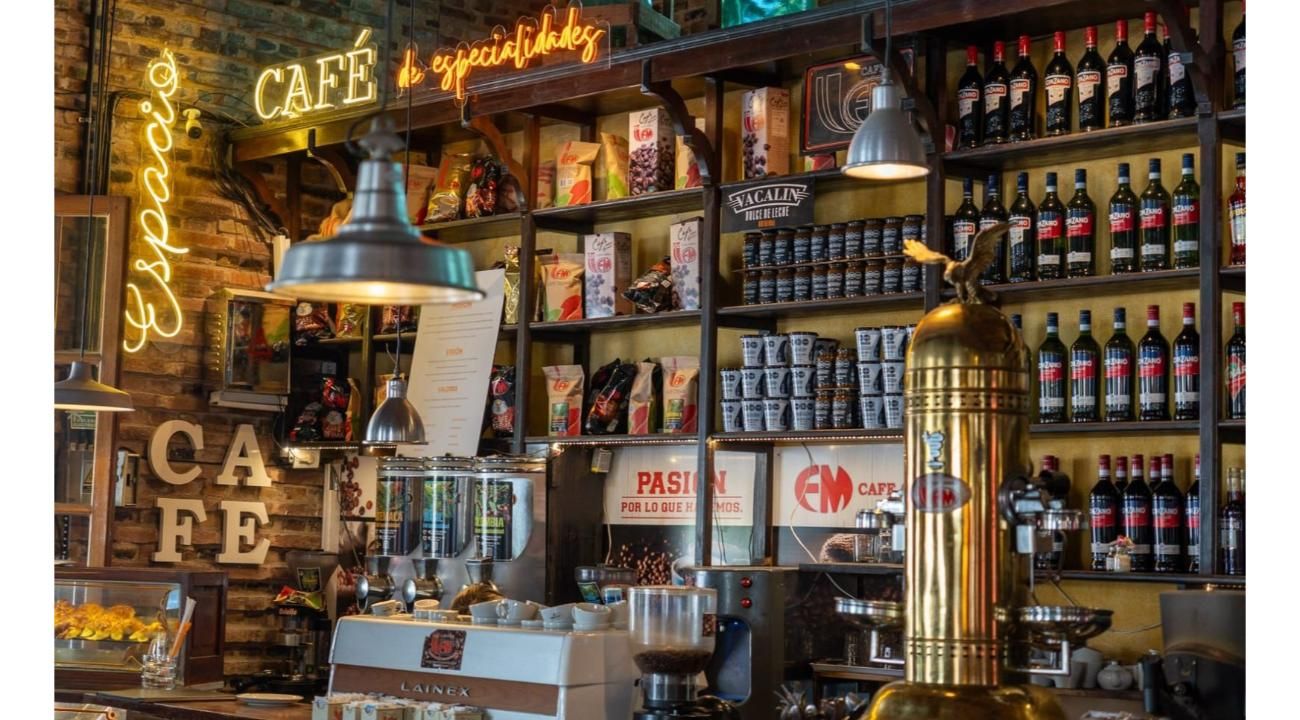 Un bodegón con gastronomía bien argentina, con platos como los preparaba la abuela.