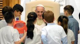 220425_papa_francisco_niños_infancias_cedoc_g