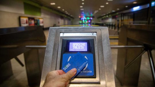 Subte gratis para jubilados: cómo solicitar el beneficio y cuáles son los requisitos