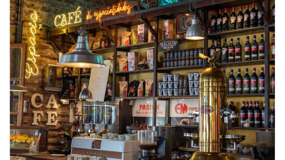 LA MUNDIAL Bodegón de Amigos