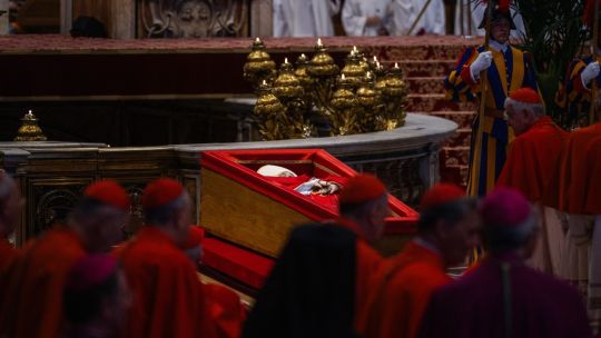 20250423 Los restos del Papa Francisco en la basílica de San Pedro