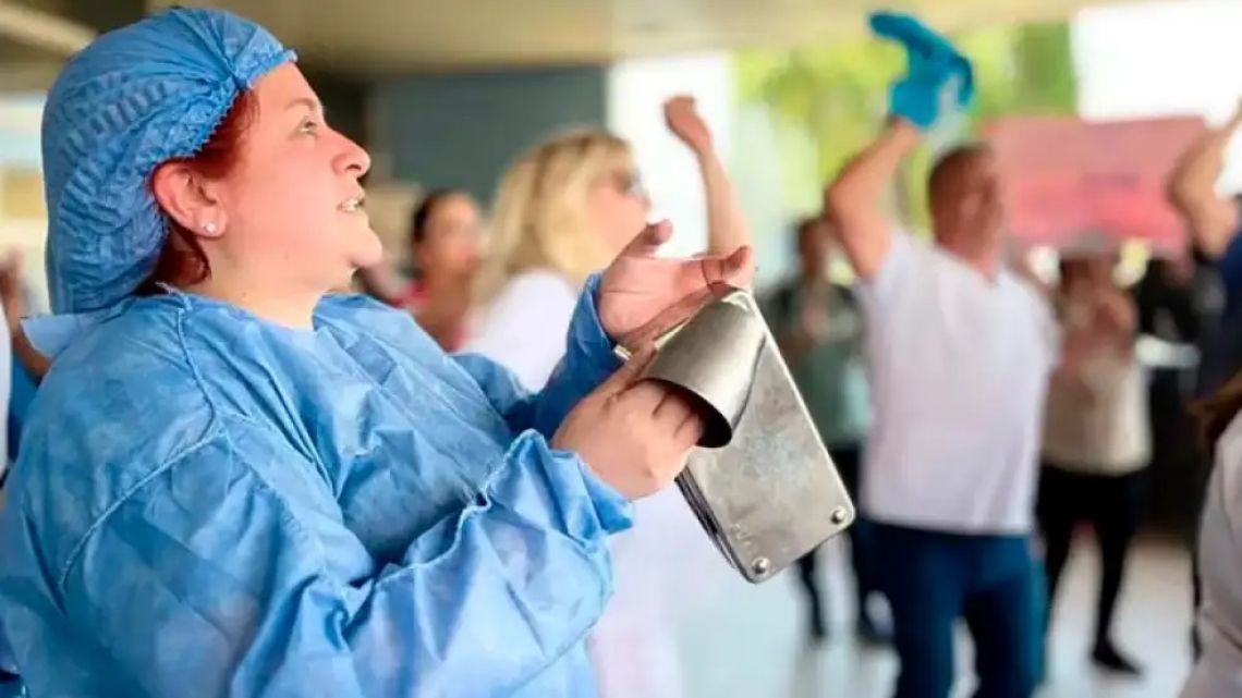 Alarma en el Sistema de Salud Argentino: 21 Sociedades Médicas Urgen por una Solución
