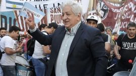 Piumato comparó al Senado con el de 2001: "La reforma laboral se aprobó porque corrió la Banelco"