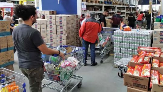 La inflación mayorista en abril aumentó 2,8% impulsada por subas en productos importados