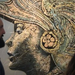 Imagen de personas visitando la Feria de Arte de San Francisco en el Centro Fort Mason, en San Francisco, Estados Unidos. | Foto:Xinhua/Liu Yilin