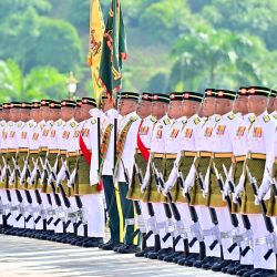 Una ceremonia de bienvenida para el presidente chino, Xi Jinping, es celebrada por el rey de Malasia, el sultán Ibrahim Sultan Iskandar, en Kuala Lumpur, Malasia. | Foto:Xinhua/Zhai Jianlan
