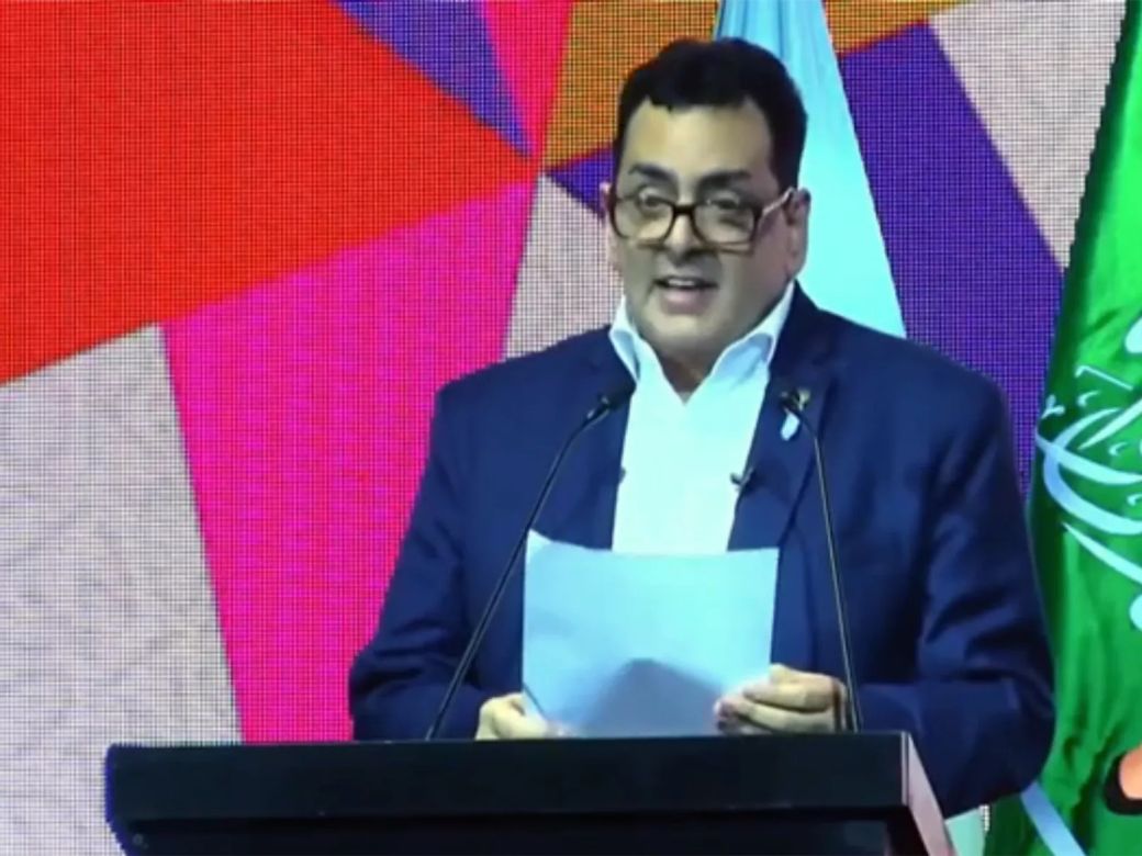 Feria del Libro: abuchearon al secretario de Cultura y escritores