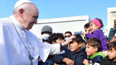 El papa Francisco en 2021 en su visita al campo de refugiados de Lesbos, Grecia