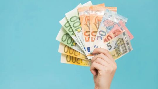 Euro hoy y euro blue hoy, EN VIVO: el minuto a minuto de la cotización de este miércoles 14 de mayo de 2025