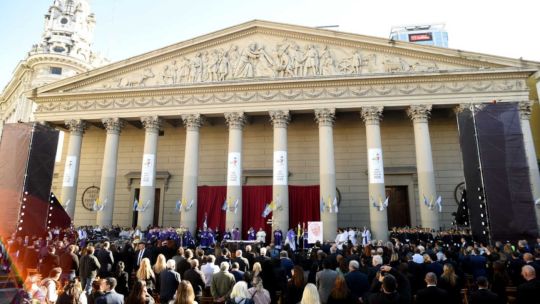 El fin del monopolio católico: la religión en la Argentina se desplaza hacia la fe individual