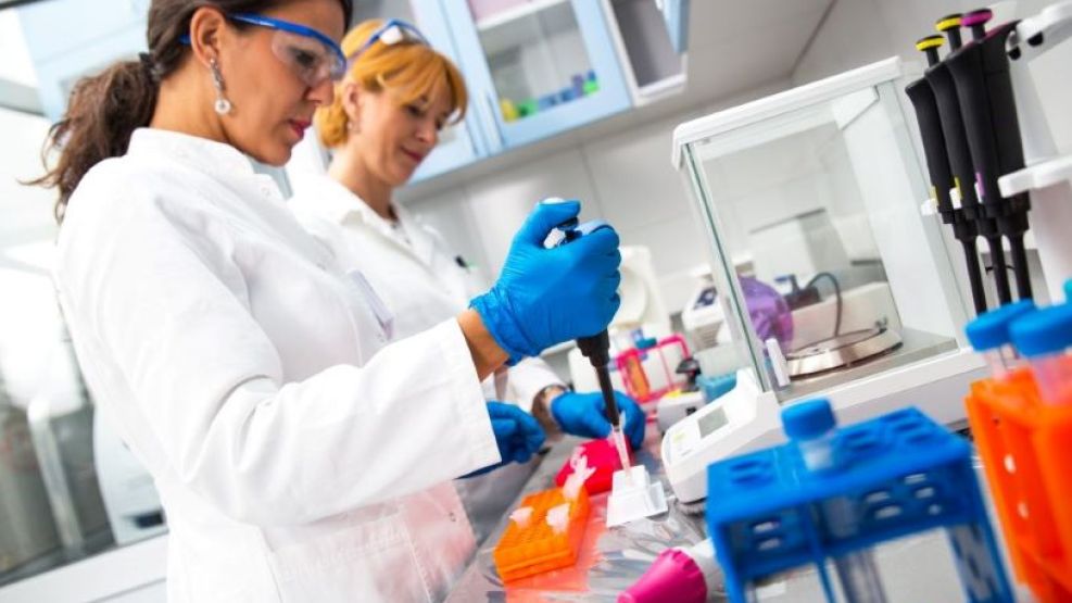 26-4-2025-Mujeres y ciencia 