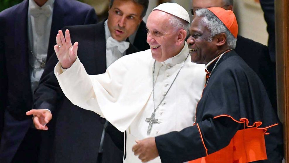 26_04_2025_papa_francisco_peter_turkson_afp_g