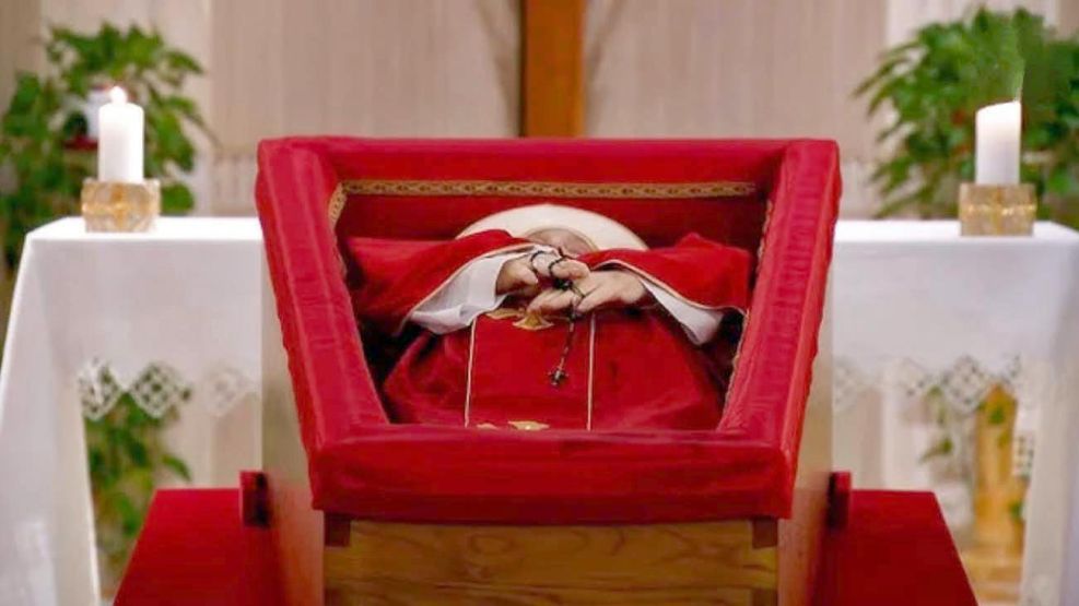 260425_papa_francisco_feretro_na_g
