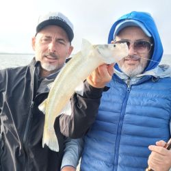 Las temperaturas en descenso favorecen los rindes en las lagunas bonaerenses.