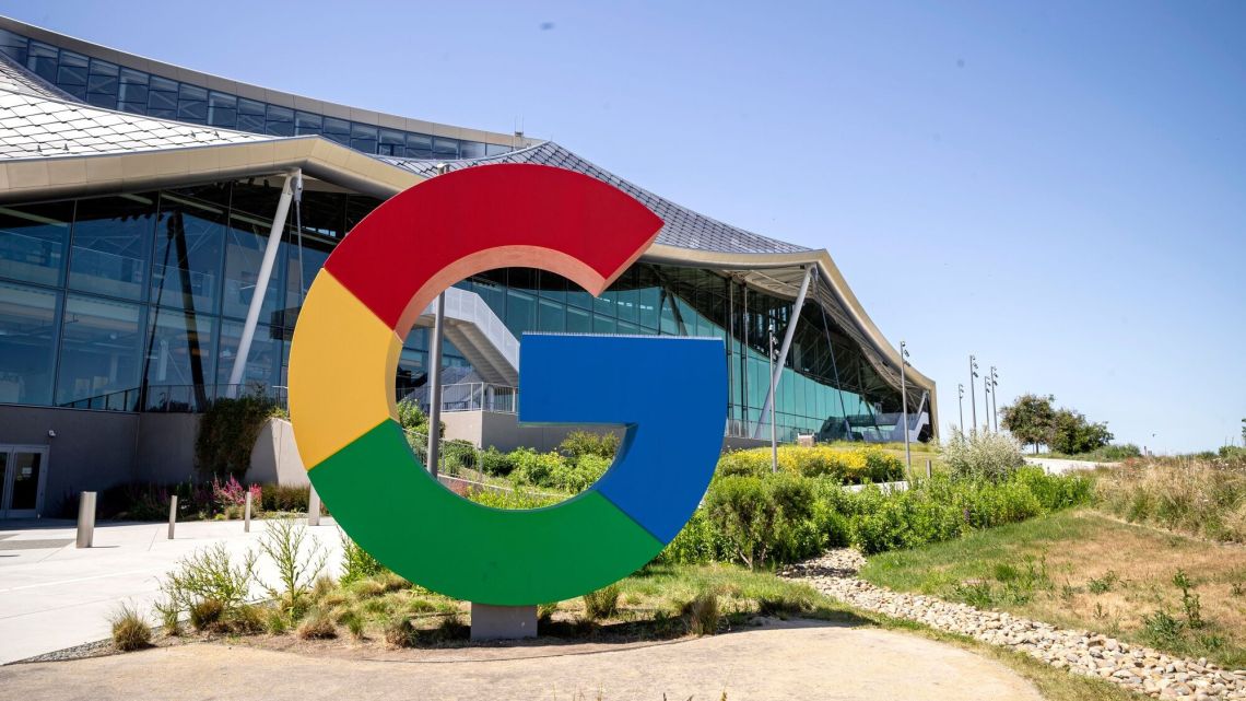 Alphabet se dispara tras excelentes críticas a su nuevo modelo de IA Gemini