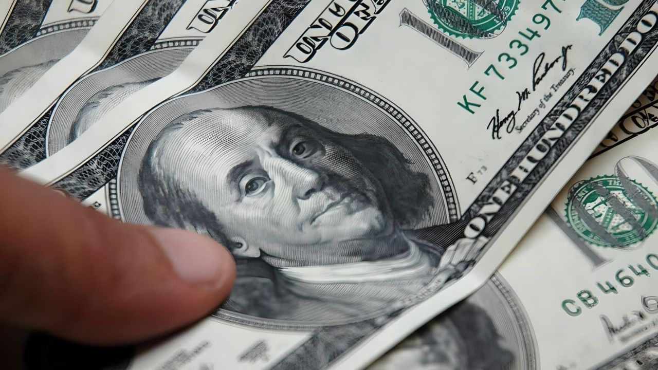 Cada vez más freelancers argentinos buscan alternativas más rápidas y transparentes para cobrar en dólares. Takenos se perfila como la opción más conveniente en 2025. | Foto:Takenos
