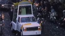 El papamóvil de Juan Pablo II en Argentina: la Ford que nació como una grúa y terminó en la historia