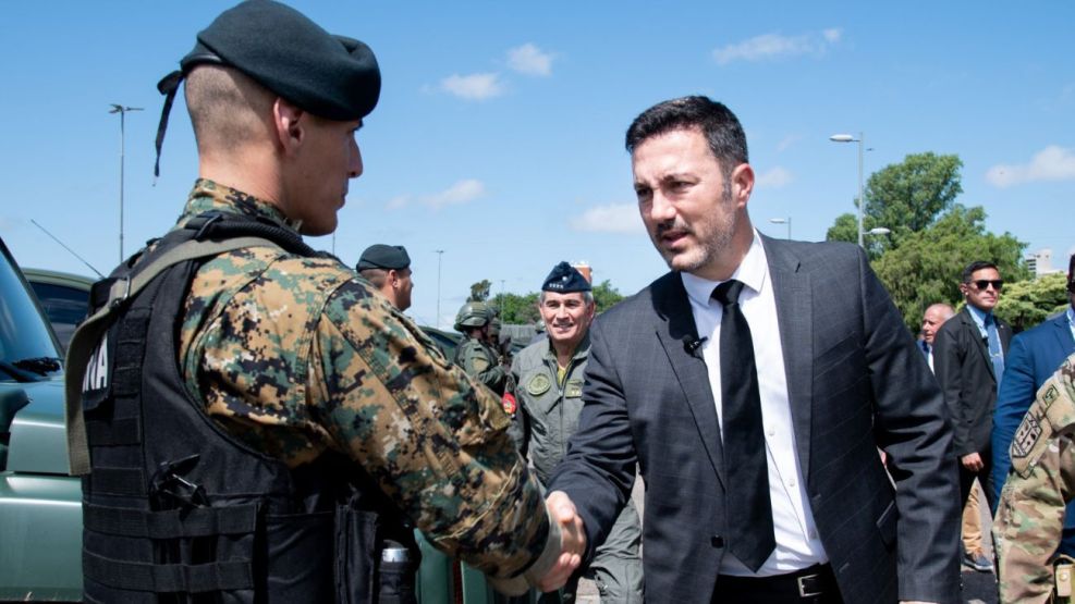 Luis Petri, ministro de Defensa