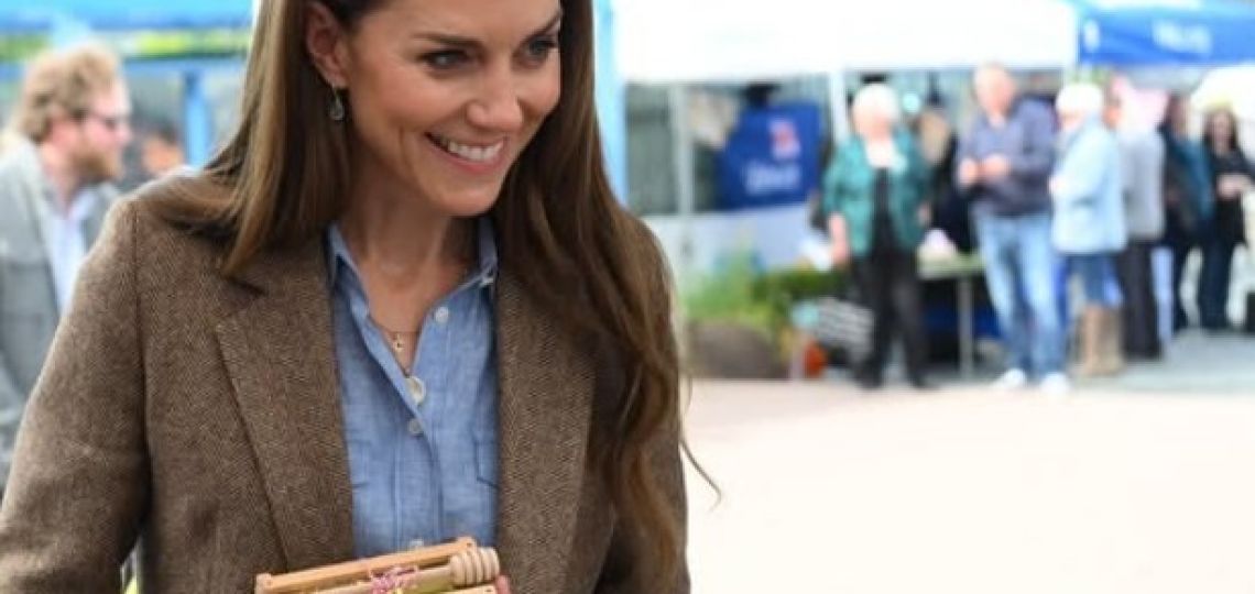 Kate Middleton lleva la camisa de lino que podrás lucir en otoño