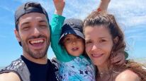 Juan Ingaramo y Violeta Urtizberea junto a su hija, Lila