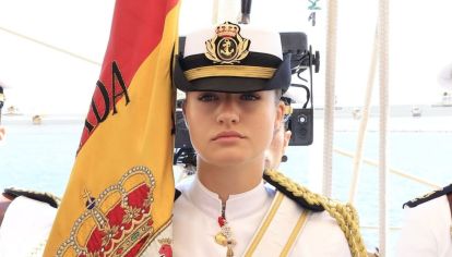 La heredera causó diversas polémicas desde que comenzó su travesía a bordo del Buque Escuela Elcano.