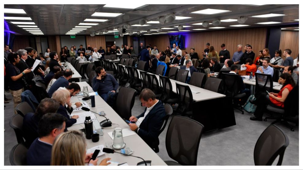 comision libra diputados 30042025