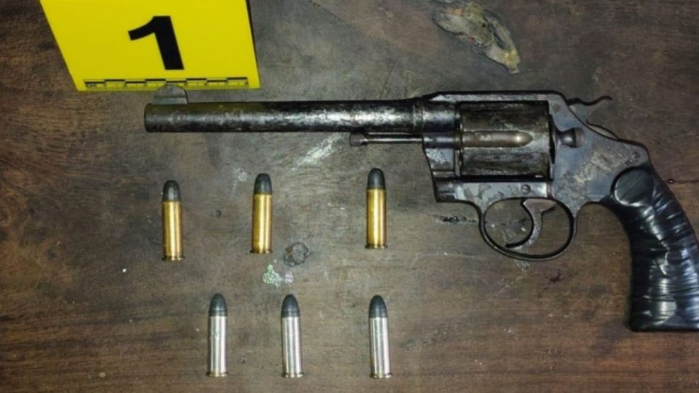 Encontraron armas de guerra en un allanamiento en CABA