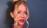 Con el color de la temporada, el look cómodo y canchero de Nicole Neumann para recorrer Disney
