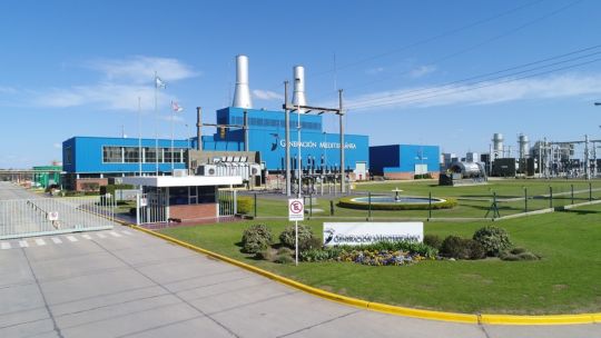La generadora eléctrica Albanesi anunció que no podrá pagar intereses de su deuda