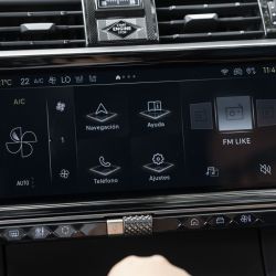 DS 7 E-Tense, una invitación a viajar con calma, armonía y la certeza de disfrutar cada kilómetro del camino.