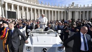 papa-francisco-papamóvil