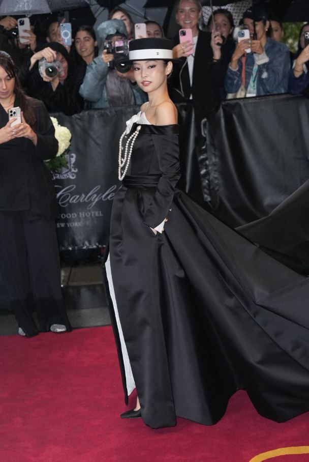 JENNIE en la MET GALA 2025