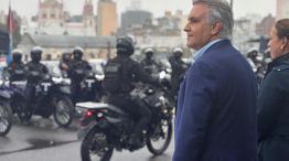 Llaryora entregó motos nuevas a la Policía