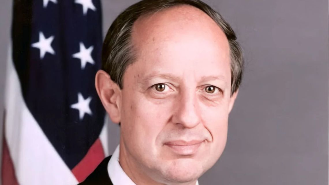 Ambassador to Argentina between 2003 and 2006, Lino Gutiérrez.