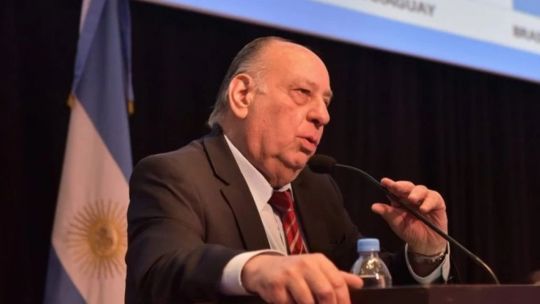 Roberto Cachanosky: “El Gobierno está empleando un ‘plan platita’ en dólares”