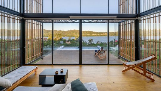 Arquitectura inteligente: casas modulares, madera reciclada y eficiencia energética en Córdoba