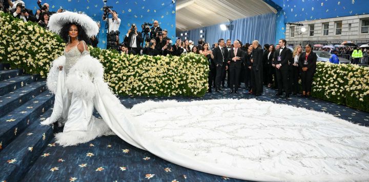 La cantante estadounidense Diana Ross llega a la Gala del Met 2025 en el Museo Metropolitano de Arte en Nueva York.