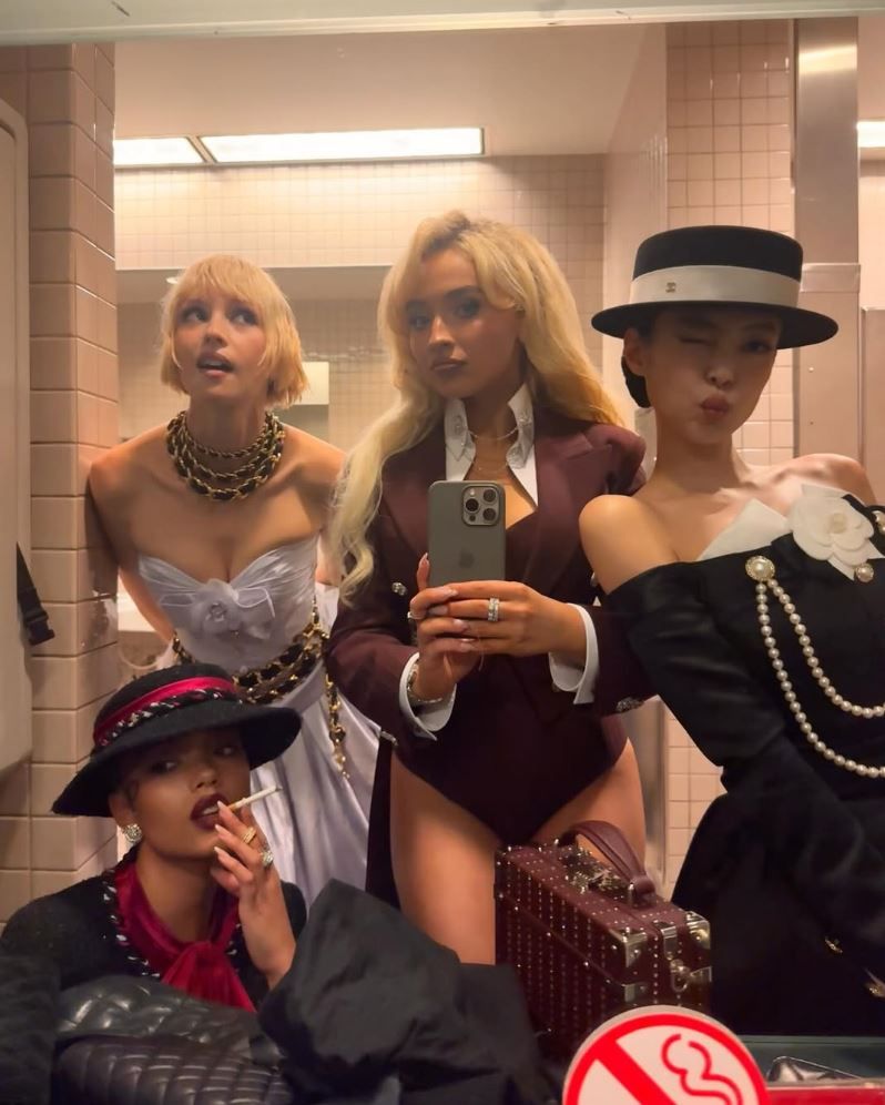 Angele, Whitney Peak, Sabrina Carpenter y Jennie