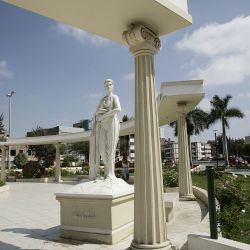 Chiclayo es una ciudad que ofrece una experiencia única para los viajeros que buscan combinar historia, cultura, naturaleza y gastronomía. 