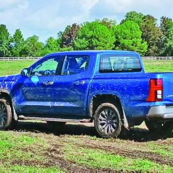 La nueva L200 viene importada de Tailandia en una sola versión, GLS 4WD cabina doble. 